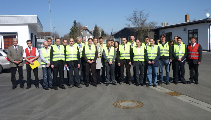 Group picture visitors Villingen factory