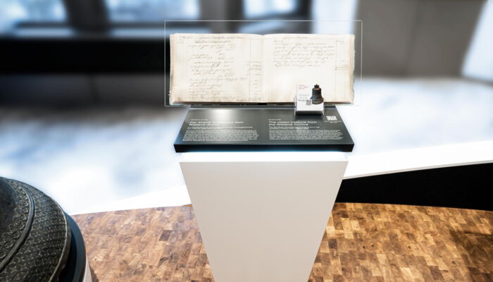 Glockenbuch in Ausstellung